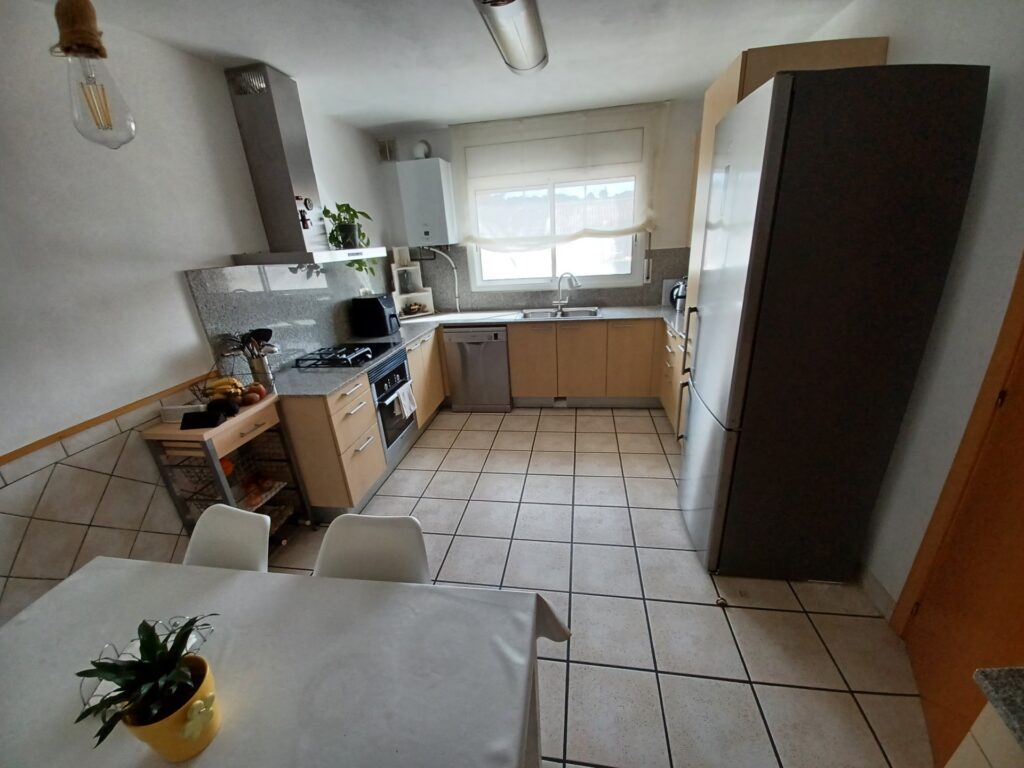 ¡Xalet unifamiliar en venda a Les Fonts de Sant Quirze del Vallès, 4 habitacions i piscina privada!