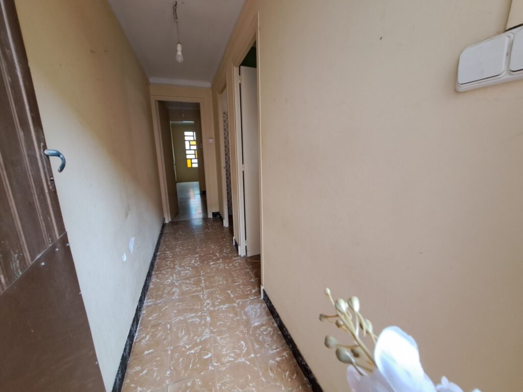 ¡Amplia casa en el centro urbano para disfrutar en familia!