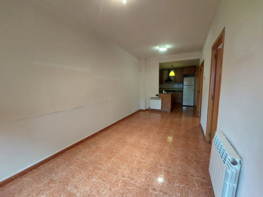 ¡Piso de 1 habitación con parking, ideal para tu nuevo hogar!