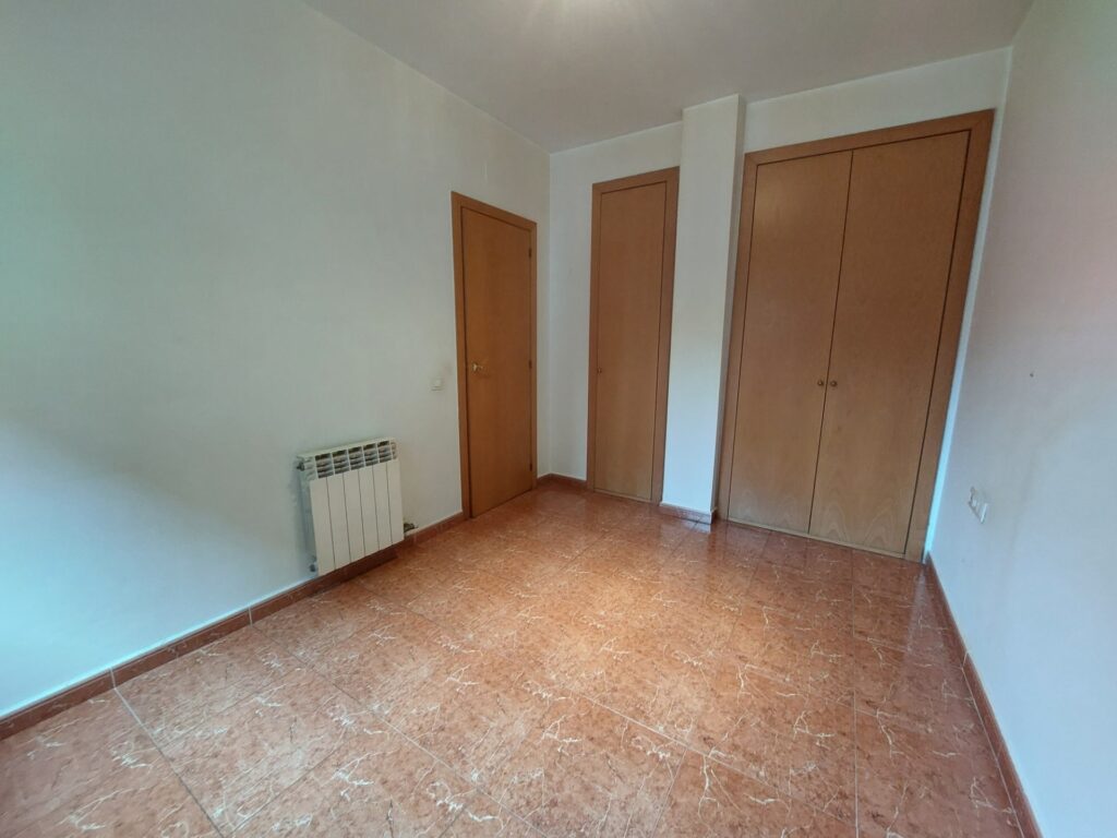 ¡Piso de 1 habitación con parking, ideal para tu nuevo hogar!