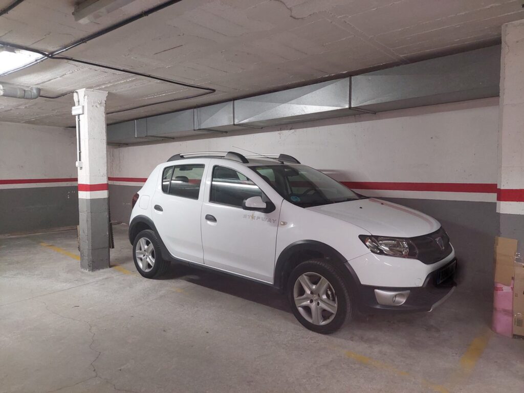 ¡Piso de 1 habitación con parking, ideal para tu nuevo hogar!