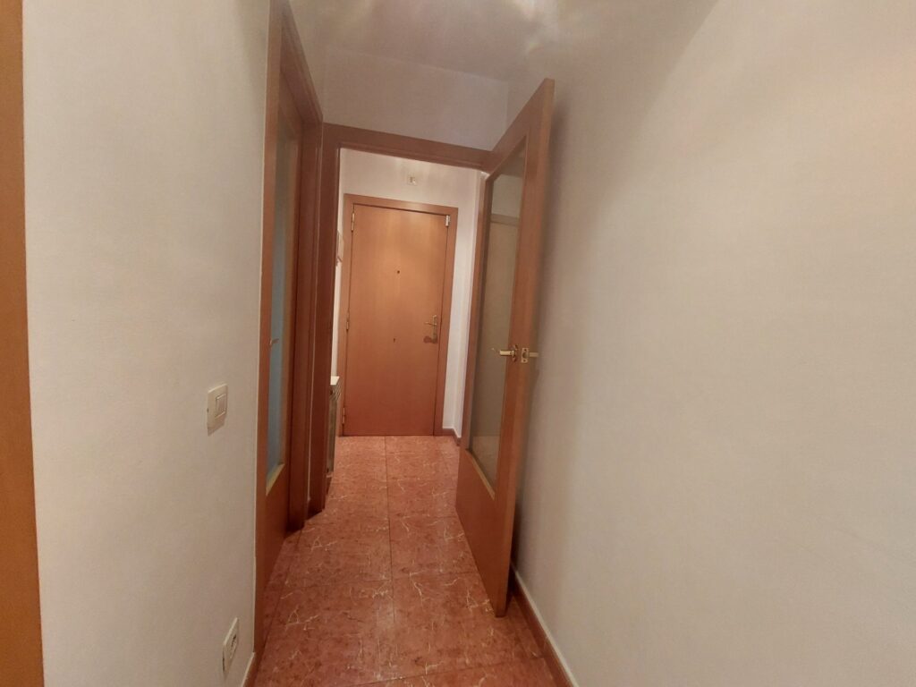 ¡Piso de 1 habitación con parking, ideal para tu nuevo hogar!