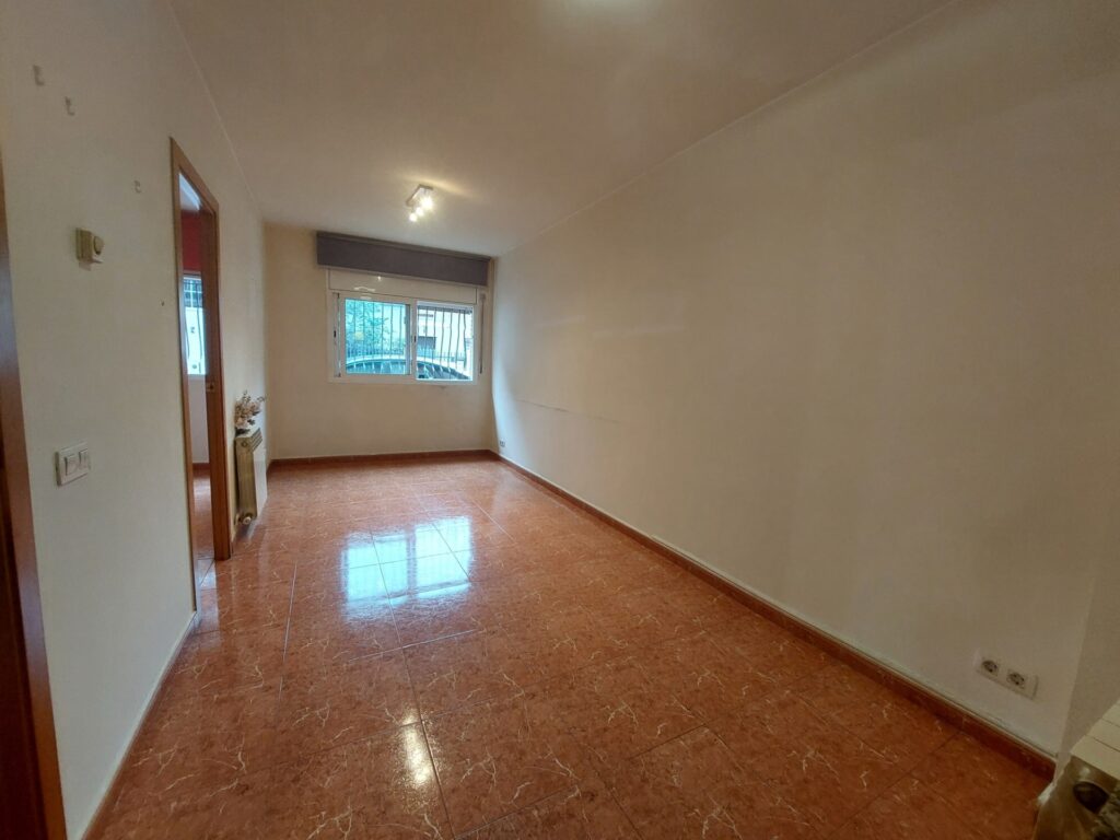 ¡Piso de 1 habitación con parking, ideal para tu nuevo hogar!