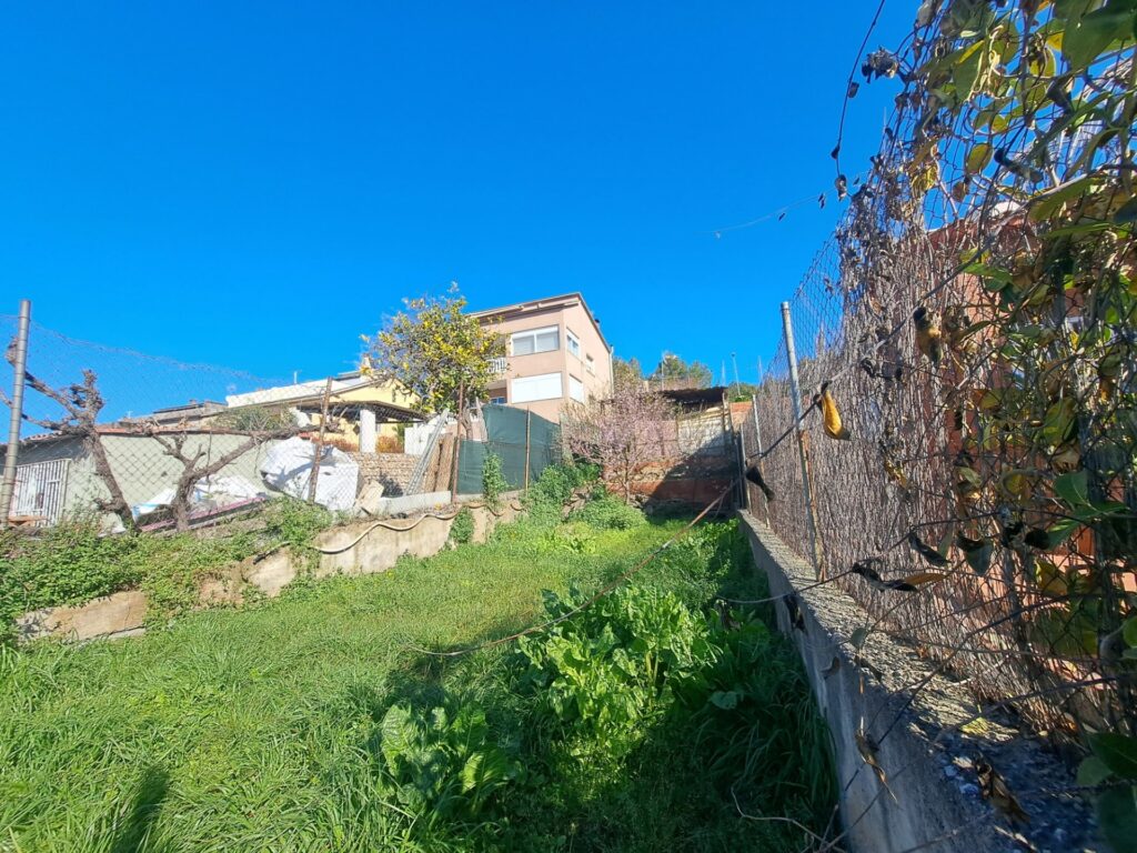 ¡Terreno urbanizable totalmente plano en Can Serrafossa de 475 m2!