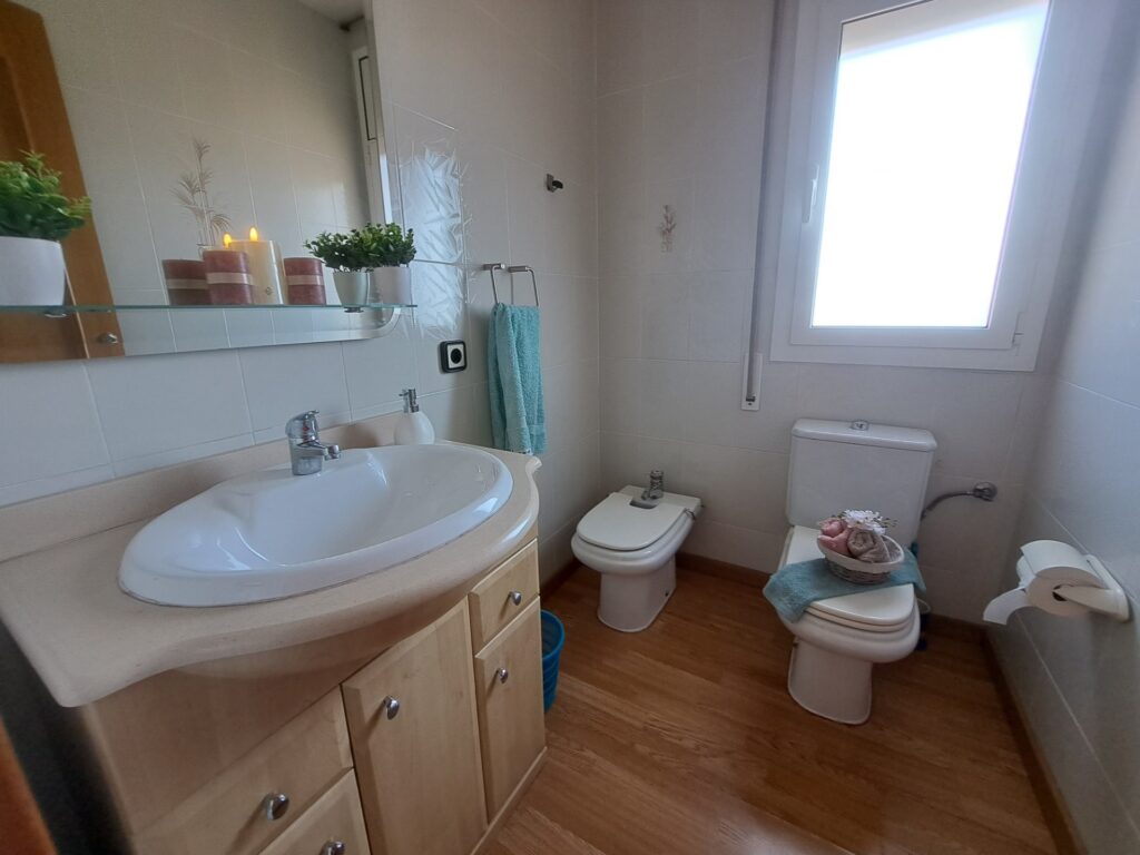 Casa Aislado en la zona de Can Vallhonrat junto al Hospital General de Catalunya.