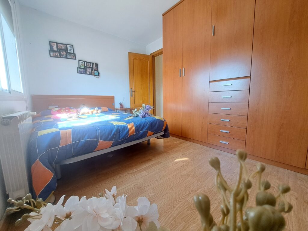 Casa Aislado en la zona de Can Vallhonrat junto al Hospital General de Catalunya.