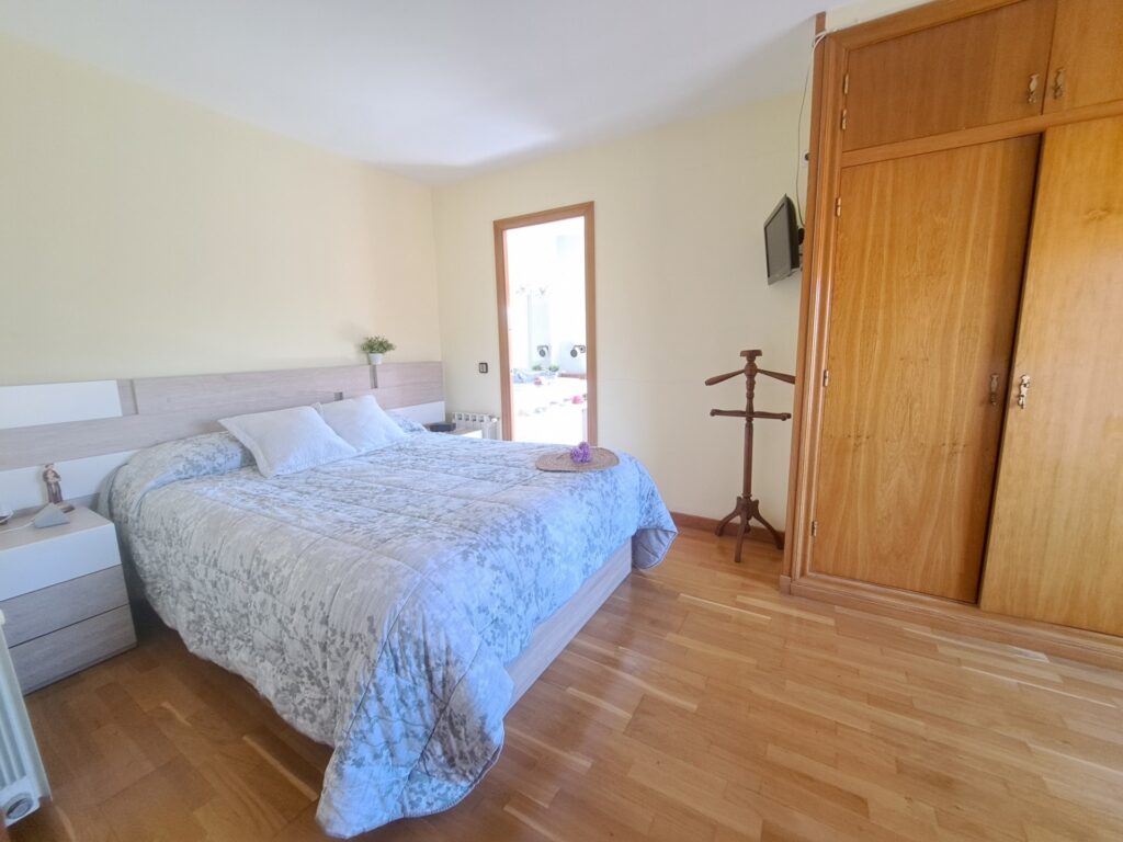 Casa Aislado en la zona de Can Vallhonrat junto al Hospital General de Catalunya.