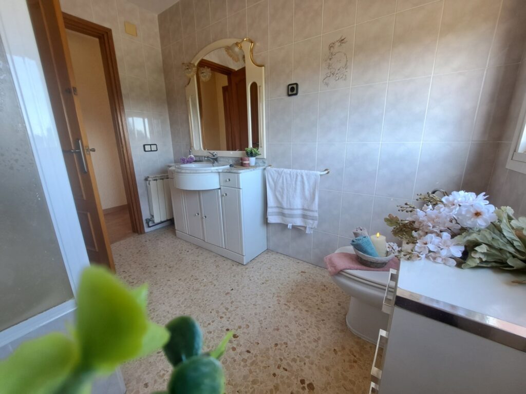 Casa Aislado en la zona de Can Vallhonrat junto al Hospital General de Catalunya.