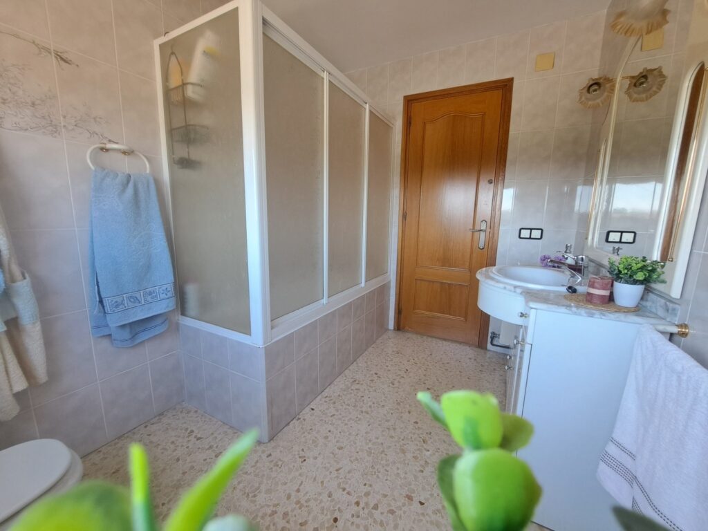 Casa Aislado en la zona de Can Vallhonrat junto al Hospital General de Catalunya.