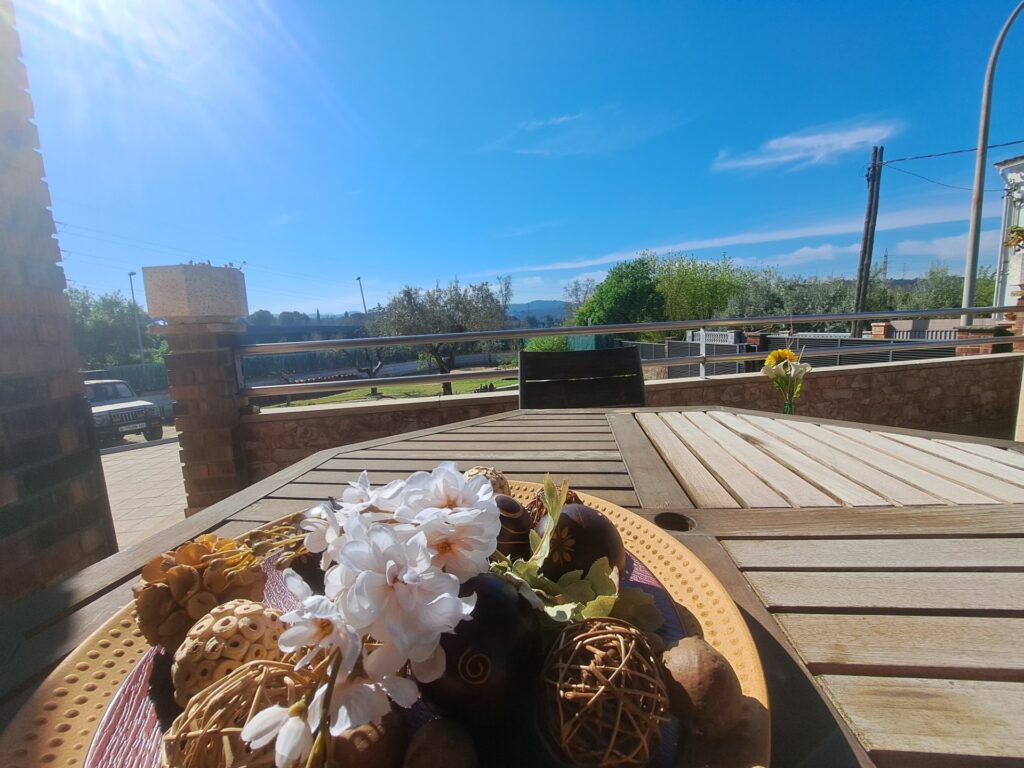 Casa Aislado en la zona de Can Vallhonrat junto al Hospital General de Catalunya.