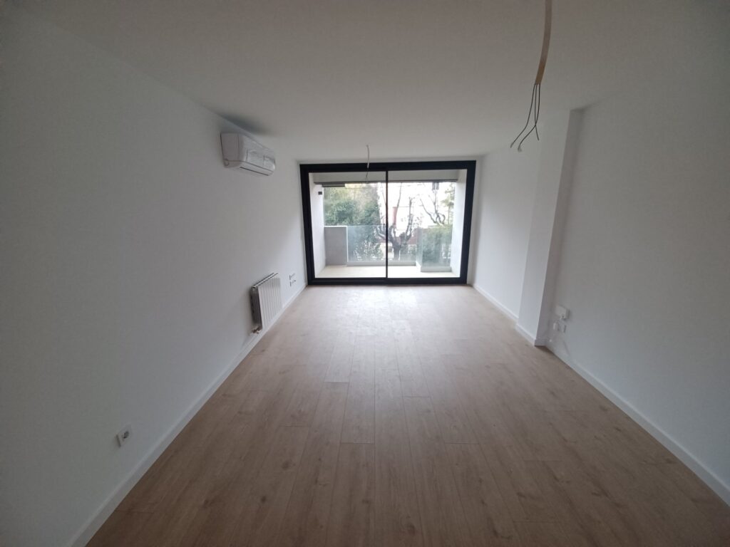¡Piso obra nueva en alquiler en Rubí, zona Ca n´ Alzamora de 3 habitaciones, terraza y parking incluido!