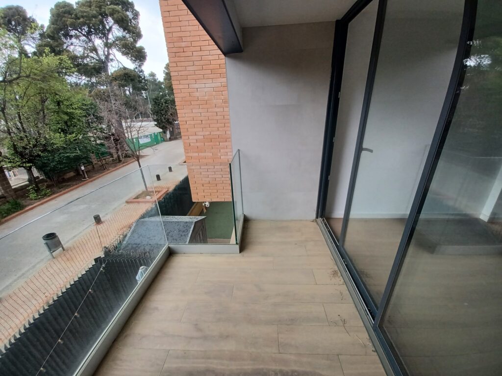 ¡Piso obra nueva en alquiler en Rubí, zona Ca n´ Alzamora de 3 habitaciones, terraza y parking incluido!