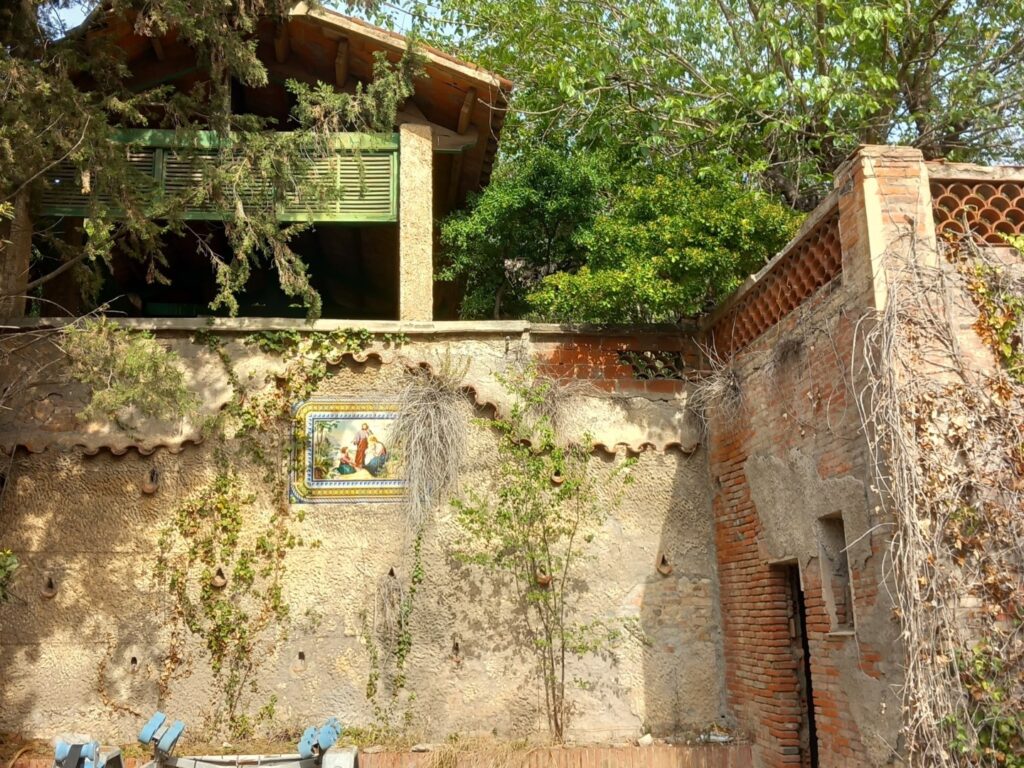 TERRASSA: Terreny de 167.577M2 amb Masia