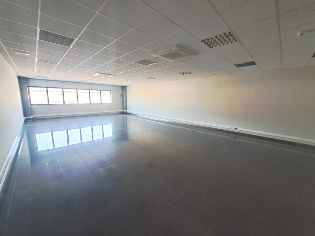 Oficina en alquiler de 104m2 en edificio