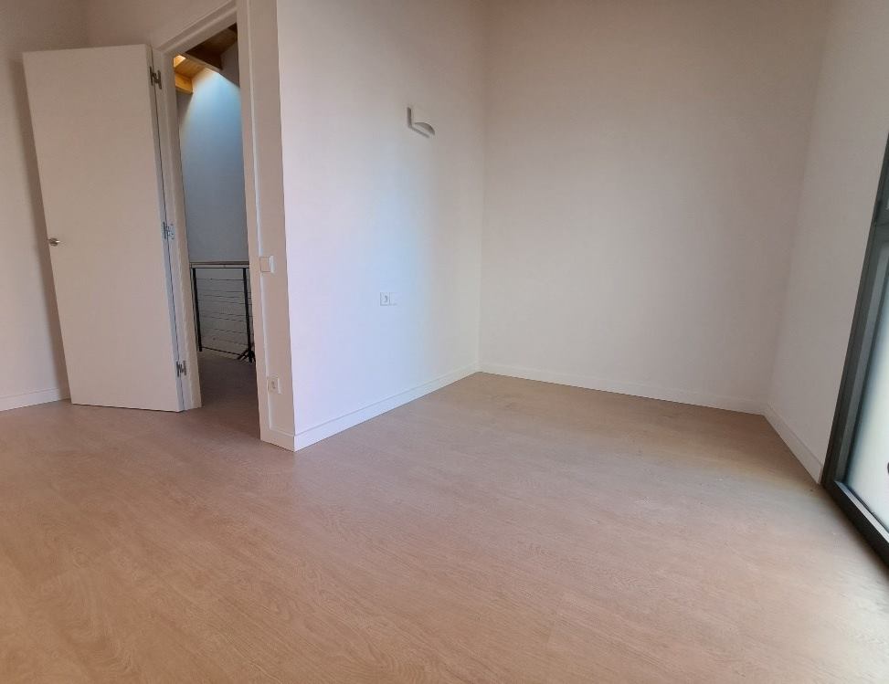 Casa d´Obra Nova acabada al centre de Rubí