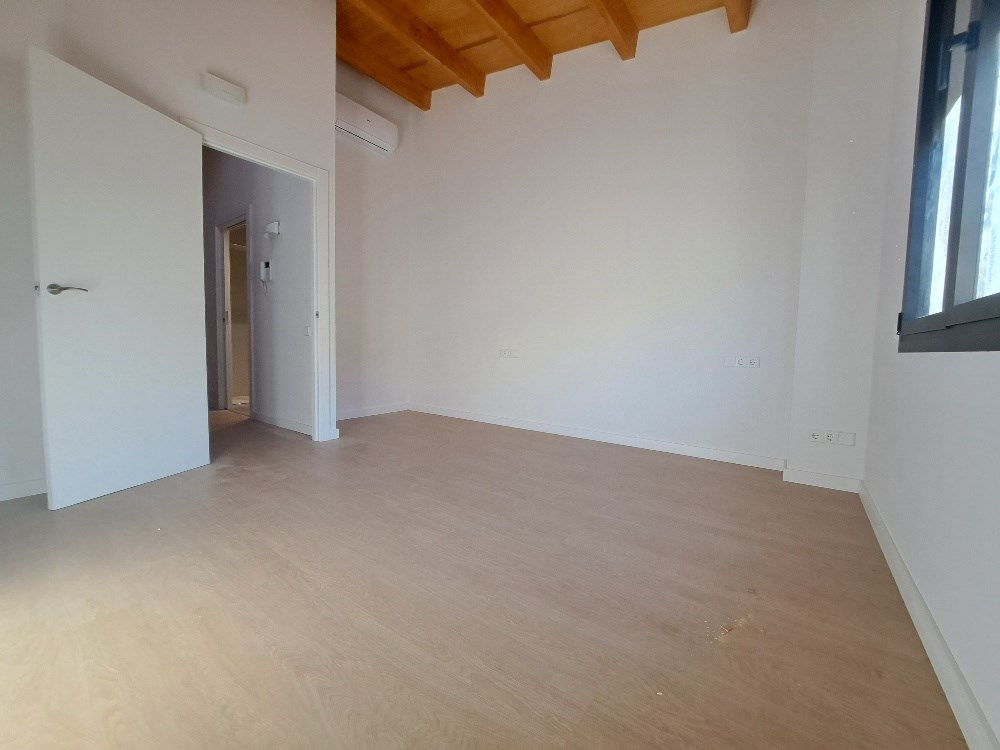 Casa d´Obra Nova acabada al centre de Rubí