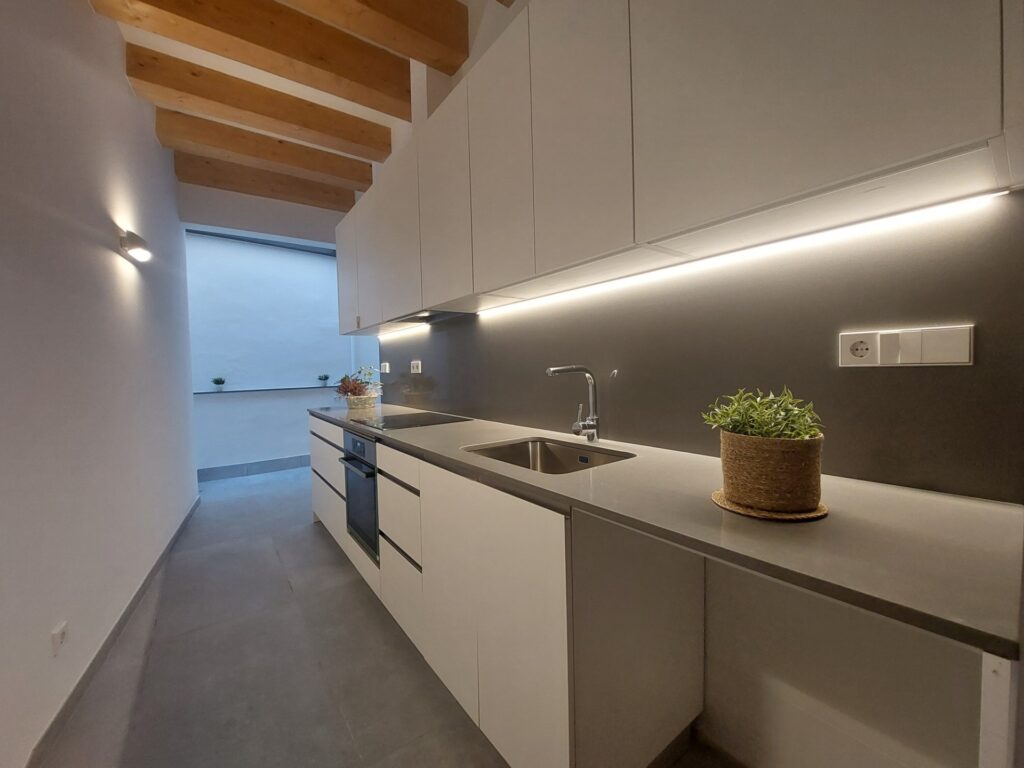 Casa d´Obra Nova acabada al centre de Rubí