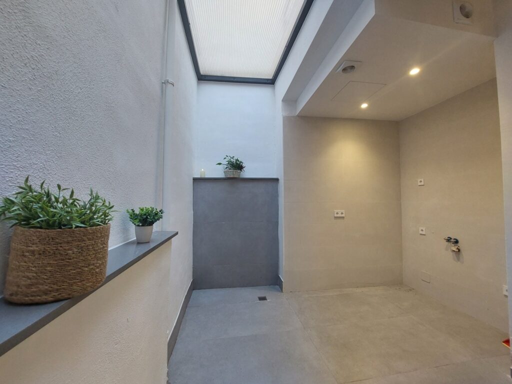 Casa d´Obra Nova acabada al centre de Rubí