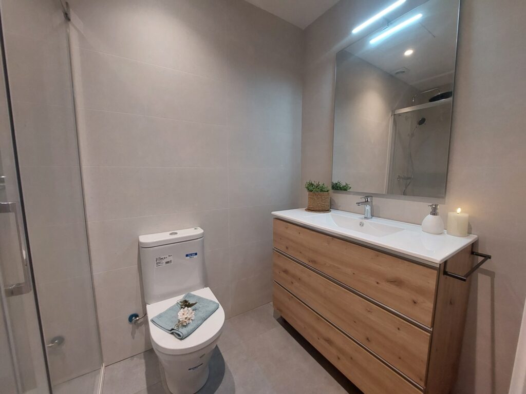 Casa d´Obra Nova acabada al centre de Rubí