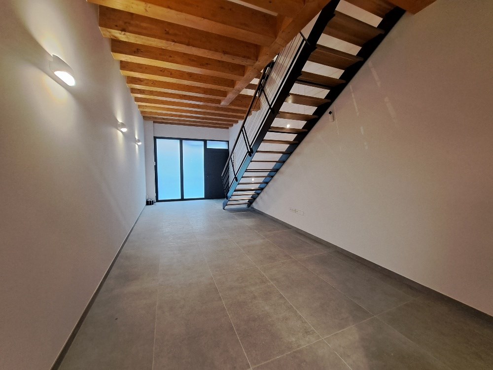 Casa d´Obra Nova acabada al centre de Rubí