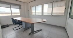 Oficina situada en Sant Cugat del Vallès en la zona de Camí Can Calders.