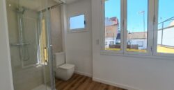 Pis totalment reformat amb àmplia terrassa!