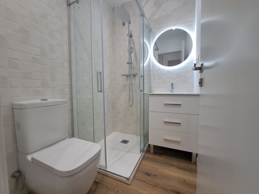 Pis totalment reformat amb àmplia terrassa!