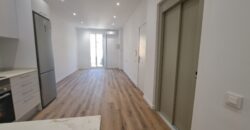 Pis totalment reformat amb àmplia terrassa!