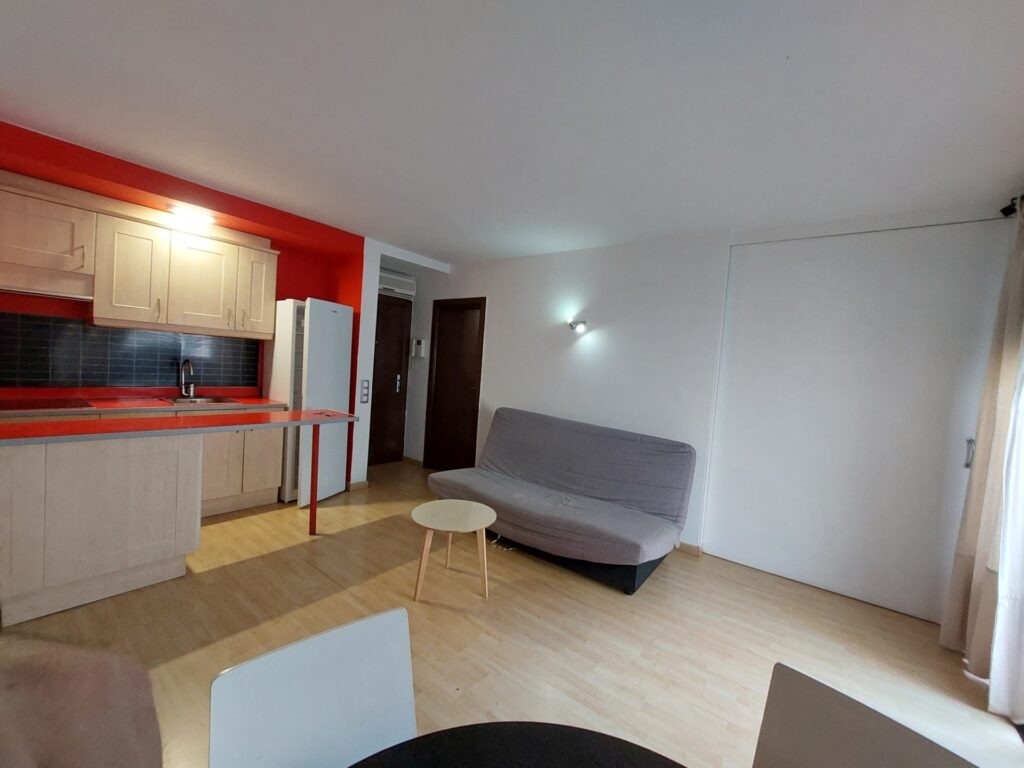 Pis en venda 1 habitació a la zona Mútua actualment llogat fins al 2030!