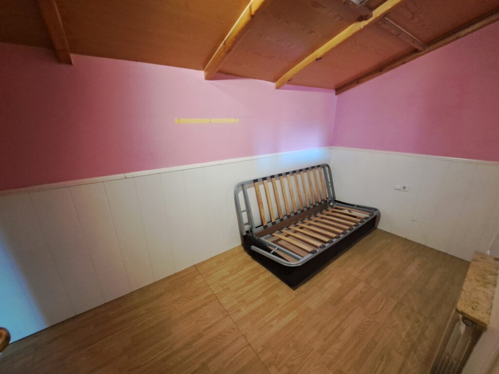 ¡Dúplex en Ca n´ Alzamora con terraza, piscina comunitaria, parking y trastero!