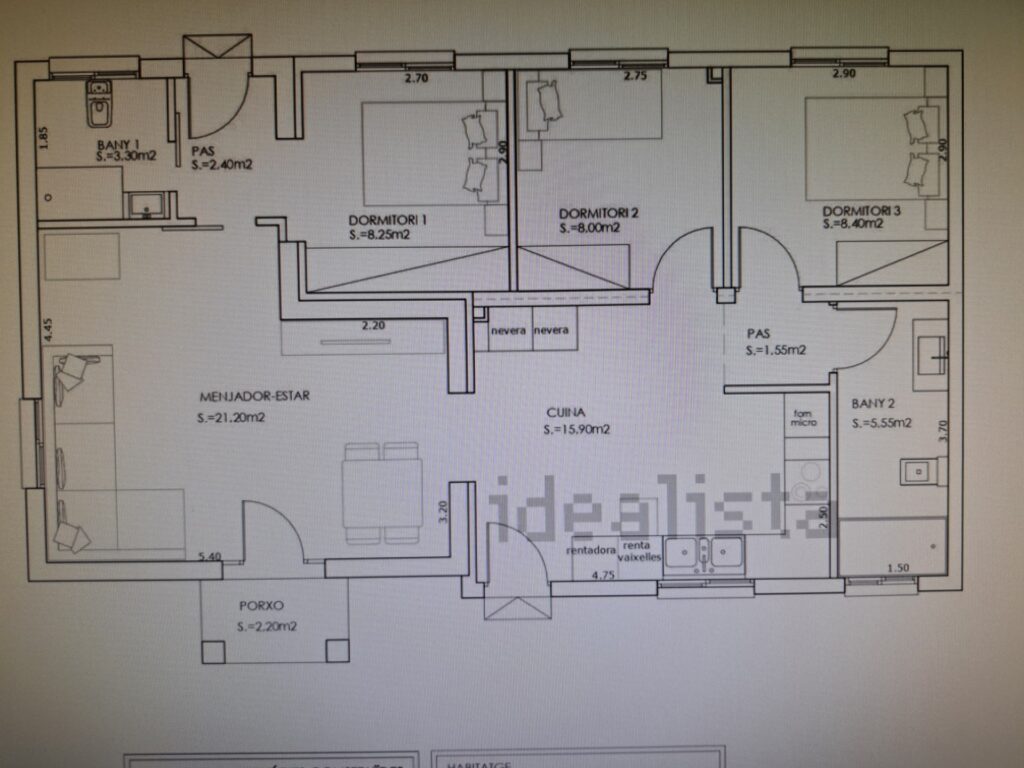Chalet unifamiliar aislado todo en planta de 3 habitaciones y piscina totalmente reformado.