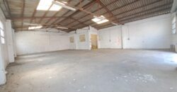 Nau industrial aparellada en venda a Montcada i Reixac, 270 m2 d’espai útil!