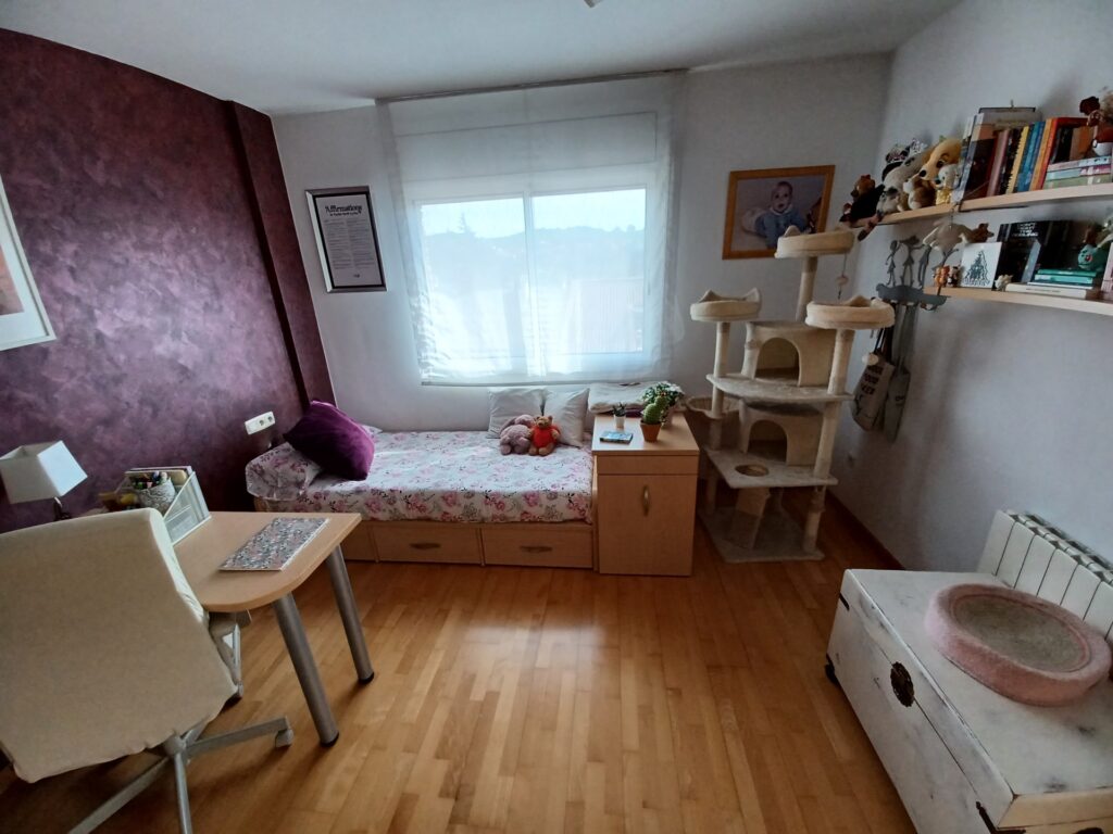 Xalet unifamiliar en venda a Les Fonts de Sant Quirze del Vallès, 4 habitacions i piscina privada!