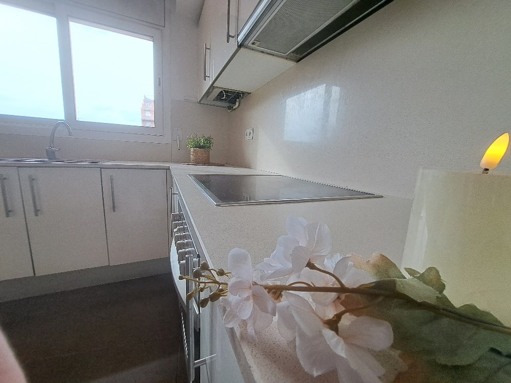 Espacioso Ático/Dúplex en la zona del Mossos con PK y trastero de Obra Nueva acabada.