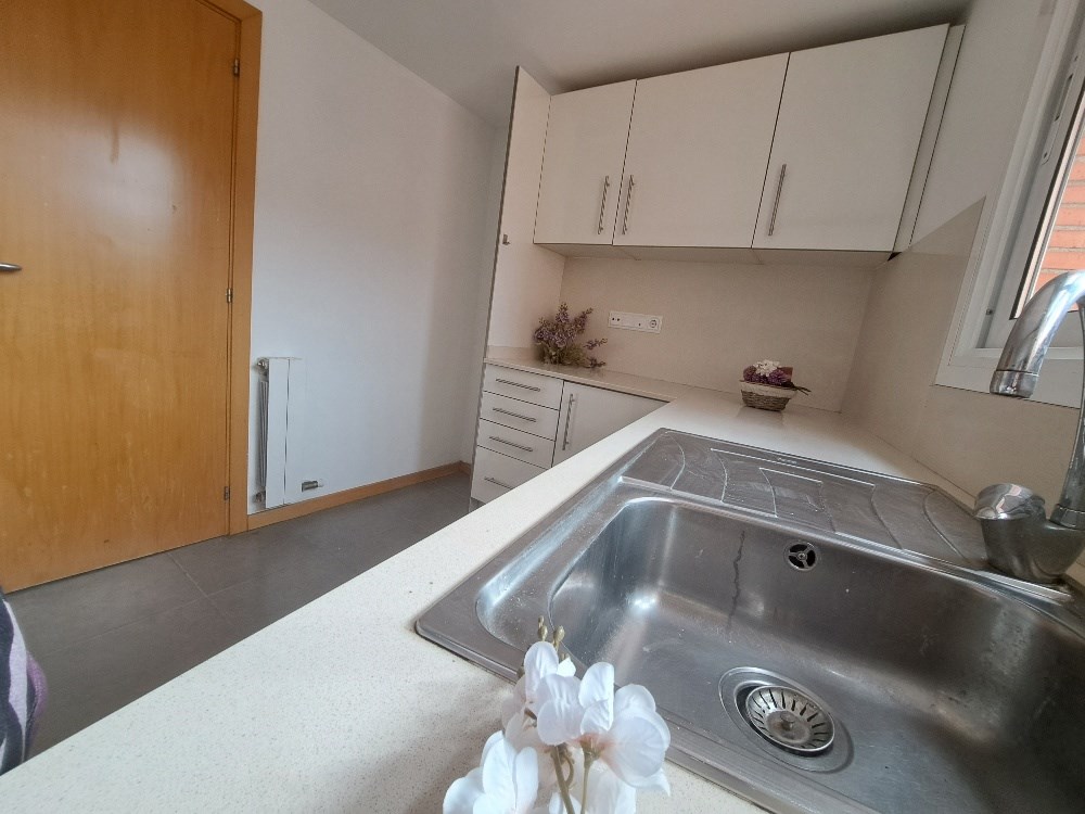 Espacioso Ático/Dúplex en la zona del Mossos con PK y trastero de Obra Nueva acabada.