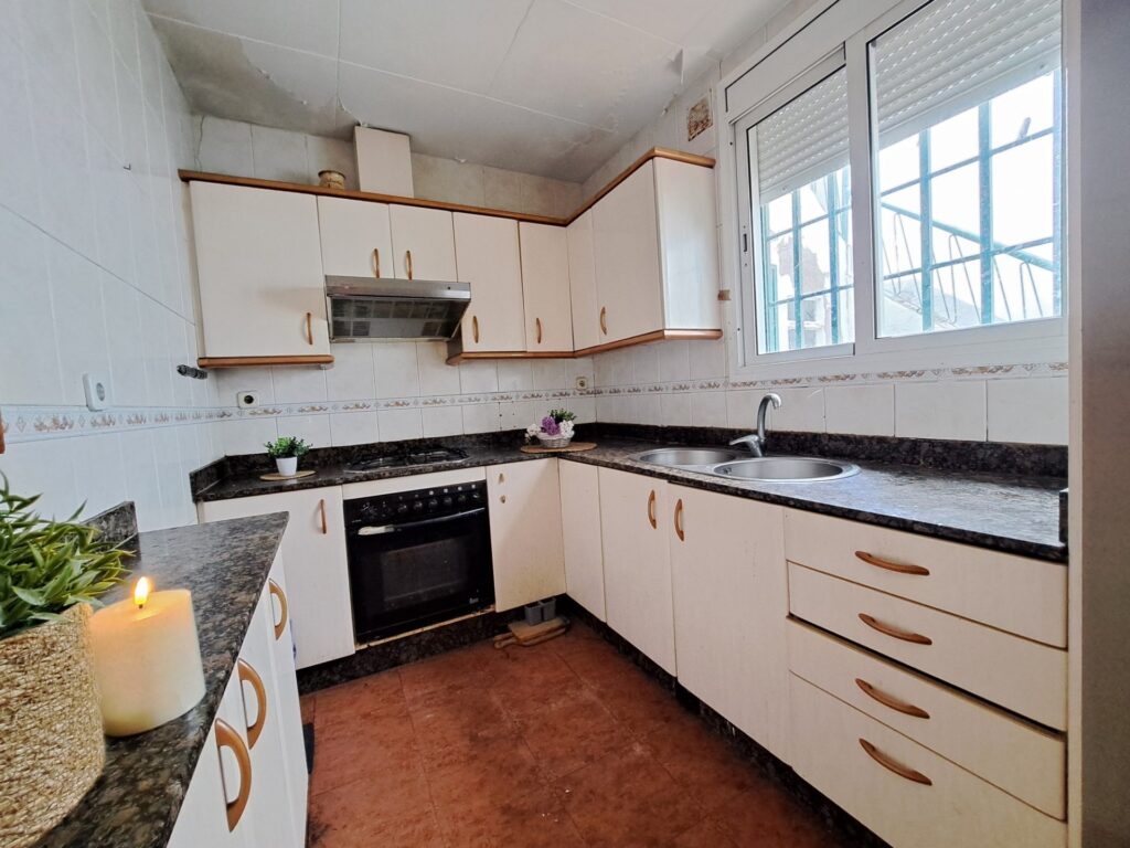 ¡Amplia casa en el centro urbano para disfrutar en familia!