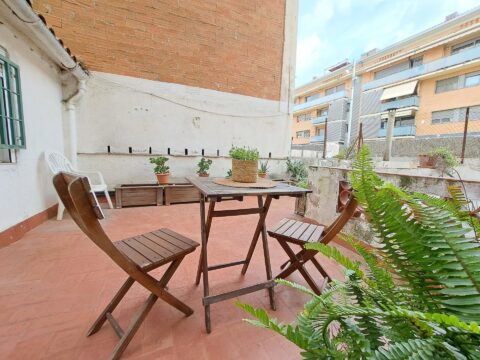 ¡Amplia casa en el centro urbano para disfrutar en familia!