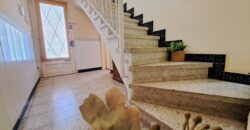 ¡Amplia casa en el centro urbano para disfrutar en familia!