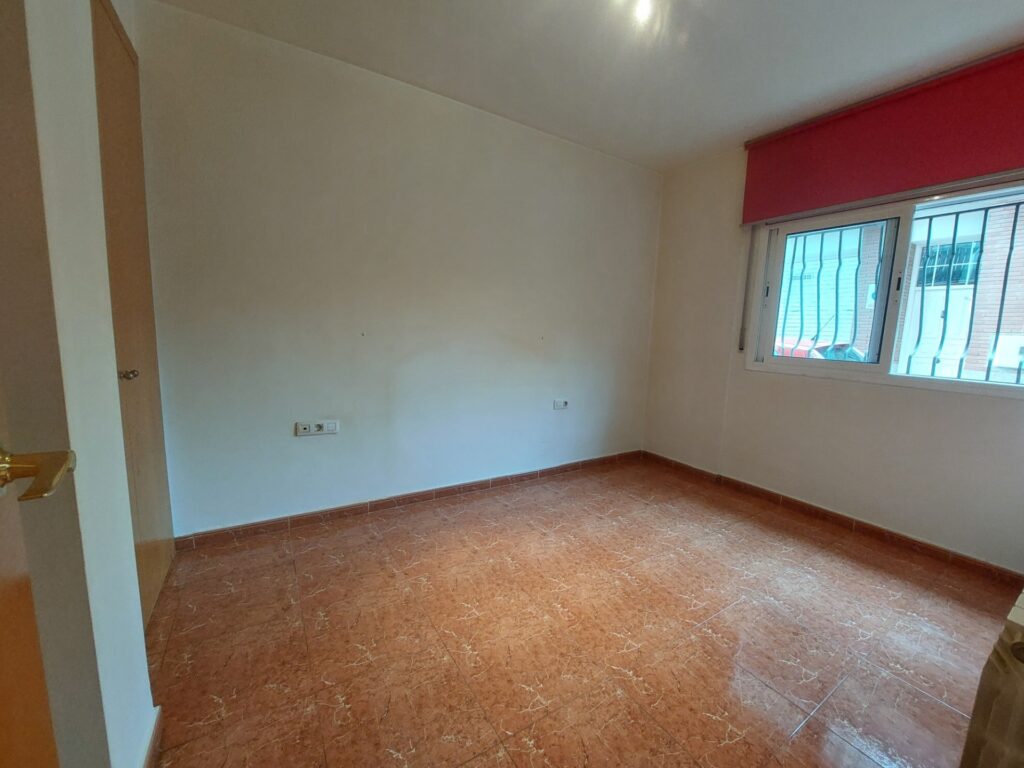 Piso de 1 habitación con parking, ideal para tu nuevo hogar en muy buen estado