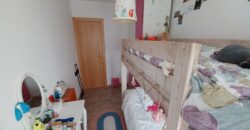 ¡Chalet unifamiliar en venta en Rubí, 4 habitaciones, jardín y terraza. Ideal para familias!