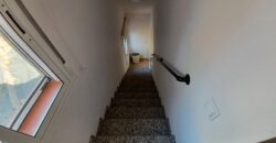 ¡Chalet unifamiliar en venta en Rubí, 4 habitaciones, jardín y terraza. Ideal para familias!