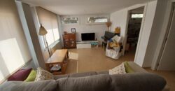 ¡Chalet unifamiliar en venta en Rubí, 4 habitaciones, jardín y terraza. Ideal para familias!