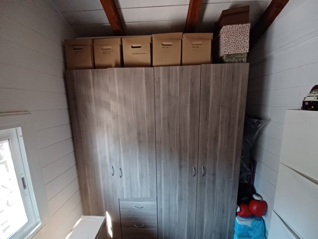 ¡Chalet unifamiliar en venta en Rubí, 4 habitaciones, jardín y terraza. Ideal para familias!