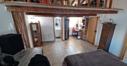 ¡Chalet unifamiliar en venta en Rubí, 4 habitaciones, jardín y terraza. Ideal para familias!