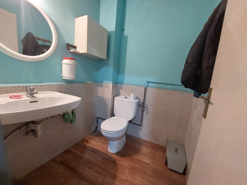 ¡Nave industrial en Rubí, ideal para tu negocio con altillo!