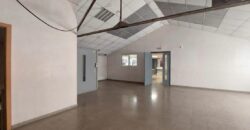 Nau industrial cantonera de lloguer a Can Alzamora.