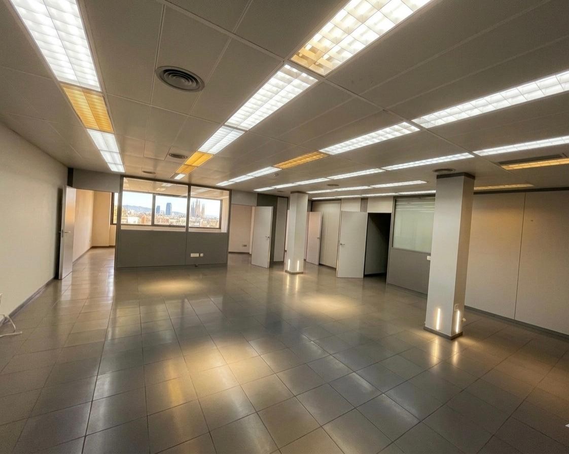 Local comercial de lloguer a zona centre!