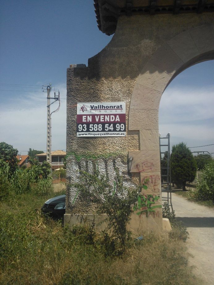RUBI: Terreno rural y forestal no urbanizable  en Zona Can Fonollet Tiene una superficie de unas 60 hectáreas de suelo mayormente forestal, de secano, vid y pasto.