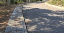 Oportunitat única a Rubí! Es troba disponible un terreny urbanitzable a la tranquil·la zona de Castellnou i Can Mir. Amb una superfície de 432 m2, aquest espai ofereix múltiples possibilitats per construir la vivenda dels teus somnis.