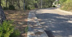 Oportunitat única a Rubí! Es troba disponible un terreny urbanitzable a la tranquil·la zona de Castellnou i Can Mir. Amb una superfície de 432 m2, aquest espai ofereix múltiples possibilitats per construir la vivenda dels teus somnis.